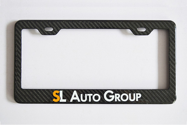 不锈钢和碳纤维车牌架哪个好？
