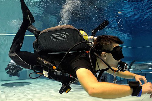 热塑性碳纤维可用于制作潜水装备吗?