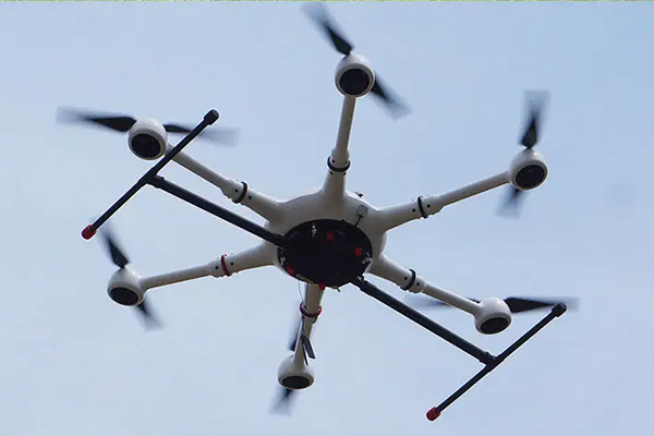 加工碳纤维无人机机翼需要多长时间?