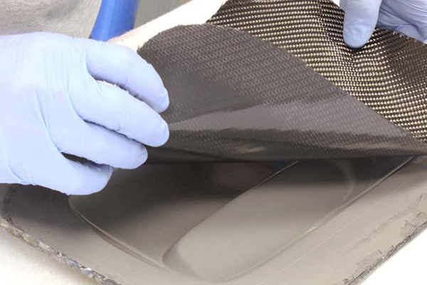 热塑性碳纤维单向带铺层时需要考虑角度问题吗?